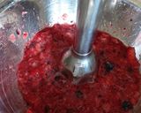 A picture of step 1 of My strawberry and blueberry cheesecake dessert (keto, low-carb).