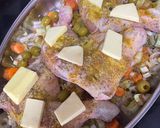 Foto del paso 1 de la receta: Pollo al horno con verduritas y puré de patatas