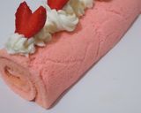 Foto langkah ke 6 dari resep Strawberry Japanese roll cake feminim.
