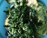 A picture of step 2 of Vegetable khichdi-mathi pakoda.
