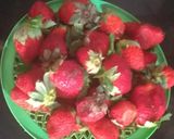 A picture of step 1 of Strawberry jam.