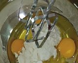 Foto langkah ke 1 dari resep Bolu Pandan Kukus 3 Telur.