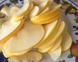 Foto del passaggio 5 della ricetta Crostata con crema pasticcera e mele caramellate