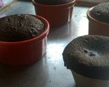 Foto langkah ke 4 dari resep Chocolate Lava Cake.