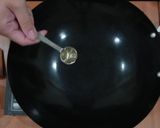 A picture of step 9 of Stir-Fried Water Spinach with Satay Beef.