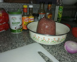 Foto del paso 1 de la receta: Hamburguesa de res (preparadas en familia)