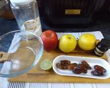 Foto del paso 1 de la receta: Manzanas viejas con dátiles al aroma de macís