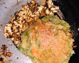 A picture of step 3 of Veg loaded paratha.