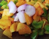 A picture of step 2 of Potato & Capsicum Subji.
