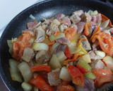 Foto del paso 4 de la receta: Patatas con carne
