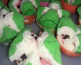 Foto langkah ke 2 dari resep Bolu kukus mekar.