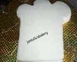 A picture of step 14 of Vanilla fondant cake.