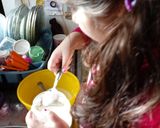 Foto del paso 3 de la receta: Torta fácil con manzanas con 20 cucharadas