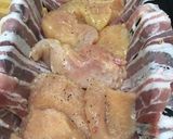 Sajtos, tejfölös, baconos csirke megsütve recept fázis 1 fotója