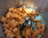 Foto del paso 7 de la receta: Empanadillas de pollo, huevo y batata (versión mambo y normal)