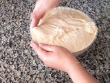 بريوش على شكل كيكه خفيف كالقطن