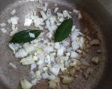 Foto del paso 1 de la receta: Arroz con pollo y azafrán