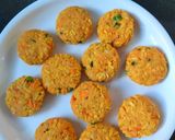 A picture of step 5 of Mamra(puffed rice)ni pattis.