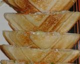 A picture of step 6 of Dahi sandwich.