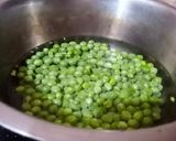 A picture of step 4 of Methi matar malai.