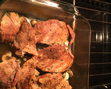Foto del paso 7 de la receta: Cerdo horneado con champiñones