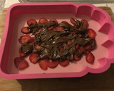 Foto del paso 9 de la receta: Gelatina combinada Fresa y Limón con Centro de Fresa y Crema de Avellanas