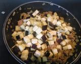 Foto del paso 3 de la receta: Arroz blanco con berenjenas, carne y un toque de curry