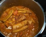 Foto del paso 3 de la receta: Patatas con costillas y níscalos