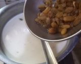 A picture of step 4 of Sheer khurma.