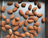 Foto del paso 1 de la receta: Roquitas de chocolate y almendras tostadas