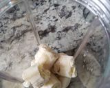 Foto del paso 1 de la receta: Batido de banana con helado, bizcocho y leche