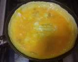 Foto del paso 3 de la receta: Torta de huevo rellena de champiñones, queso manchego y salsa