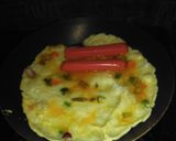 Foto langkah ke 5 dari resep Bekal Anak Praktis, Omelet gulung dan Nasi kangkung.