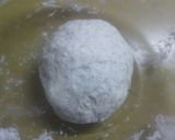 Foto del paso 2 de la receta: Canastitas de atún y cebolla con masa de harina integral