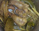 Foto langkah ke 5 dari resep Bebek goreng presto bumbu rempah.