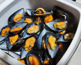 Foto del paso 4 de la receta: Mejillones con salsa al cava