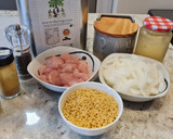 Foto del paso 1 de la receta: Fideos encebollados con pollo al curry