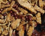 Foto langkah ke 4 dari resep Orek Kering Tempe Kacang Pedas Manis.