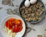 Foto langkah ke 1 dari resep Sup Telur Tomat Bakso.