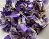 Foto del paso 2 de la receta: Azúcar de violetas