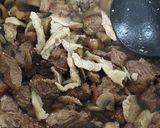 Foto del paso 5 de la receta: Strogonoff de pollo carne y papas al hilo