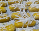 Foto langkah ke 6 dari resep Adonan cookies untuk dua macam.