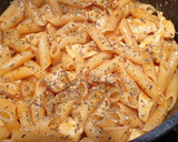 Foto del paso 5 de la receta: Pasta con pollo al limón y vino manzanilla