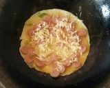 Foto langkah ke 6 dari resep Omelet Sosis Keju.