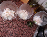 Foto del paso 2 de la receta: Mini cóctel de arroz y aguacate