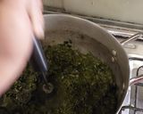 A picture of step 1 of پالک گوشت.