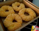 Foto langkah ke 11 dari resep Turkish Sesame Bagel.