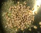 Foto del paso 2 de la receta: Espinacas con piñones y una sugerencia