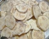 A picture of step 3 of Raw banana bajji.