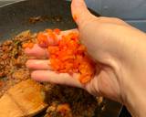 Spaghetti bolognese with Thai green pesto recipe step 3 photo